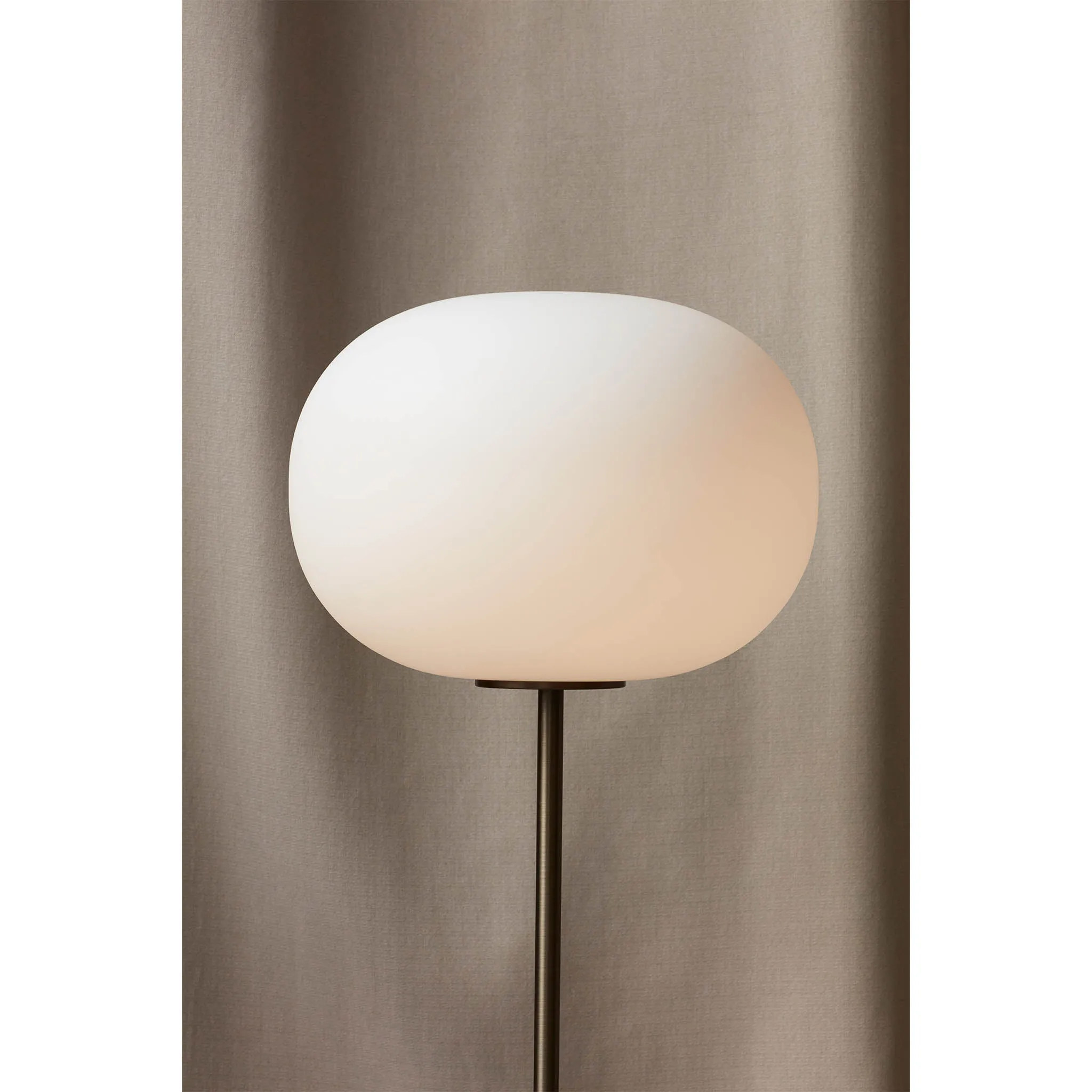 JWDA floor | carrara marble and bronzed brass