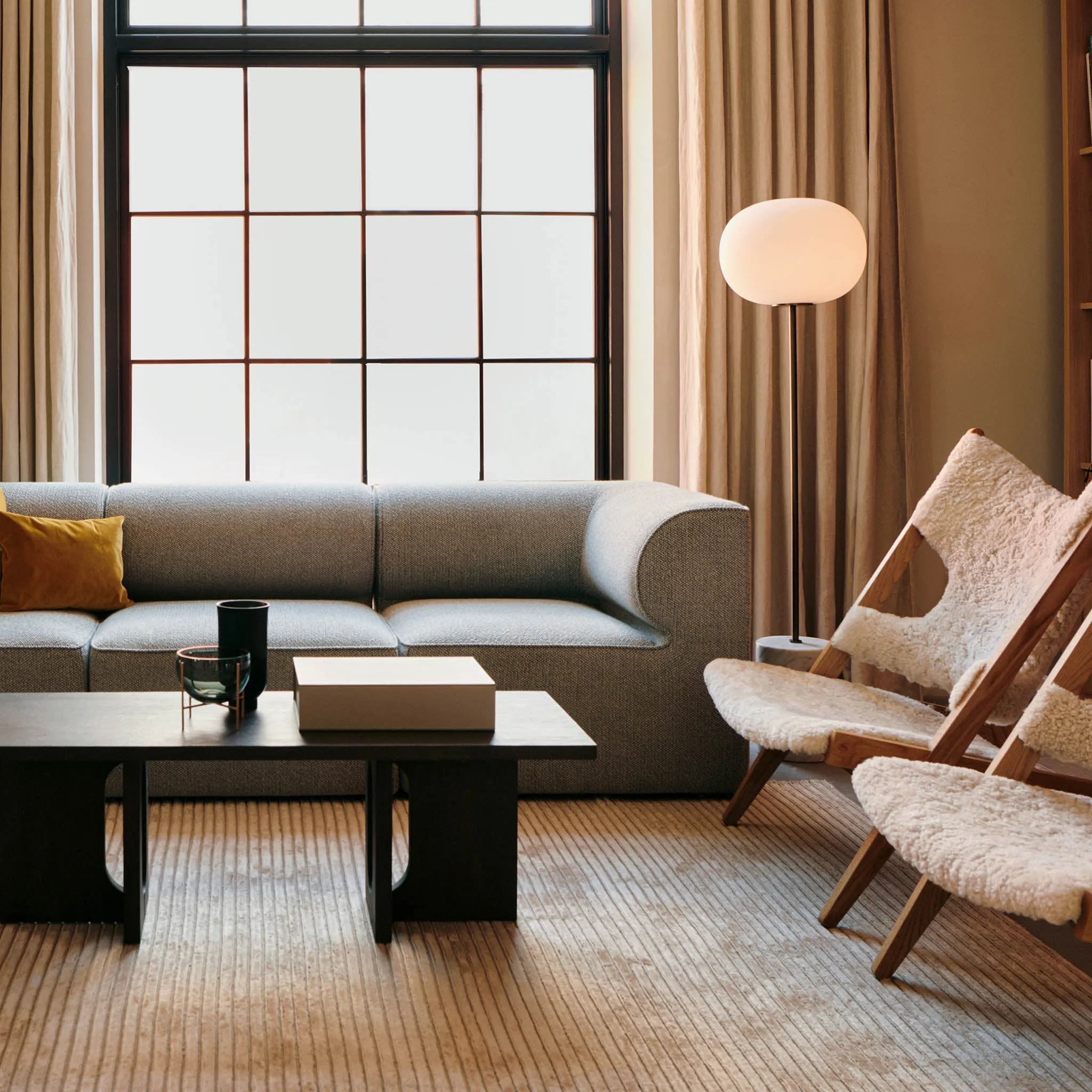 JWDA floor | carrara marble and bronzed brass