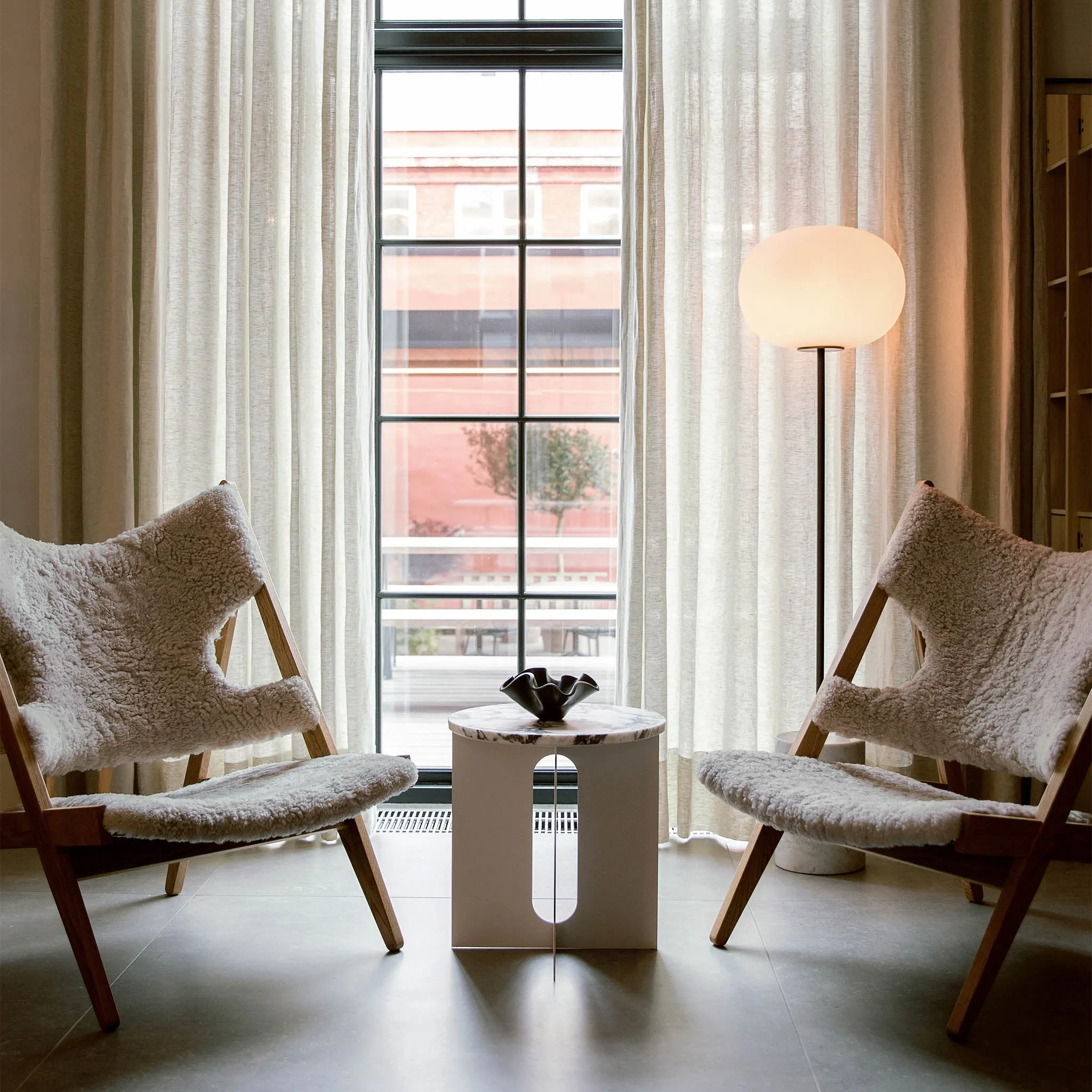 JWDA floor | carrara marble and bronzed brass